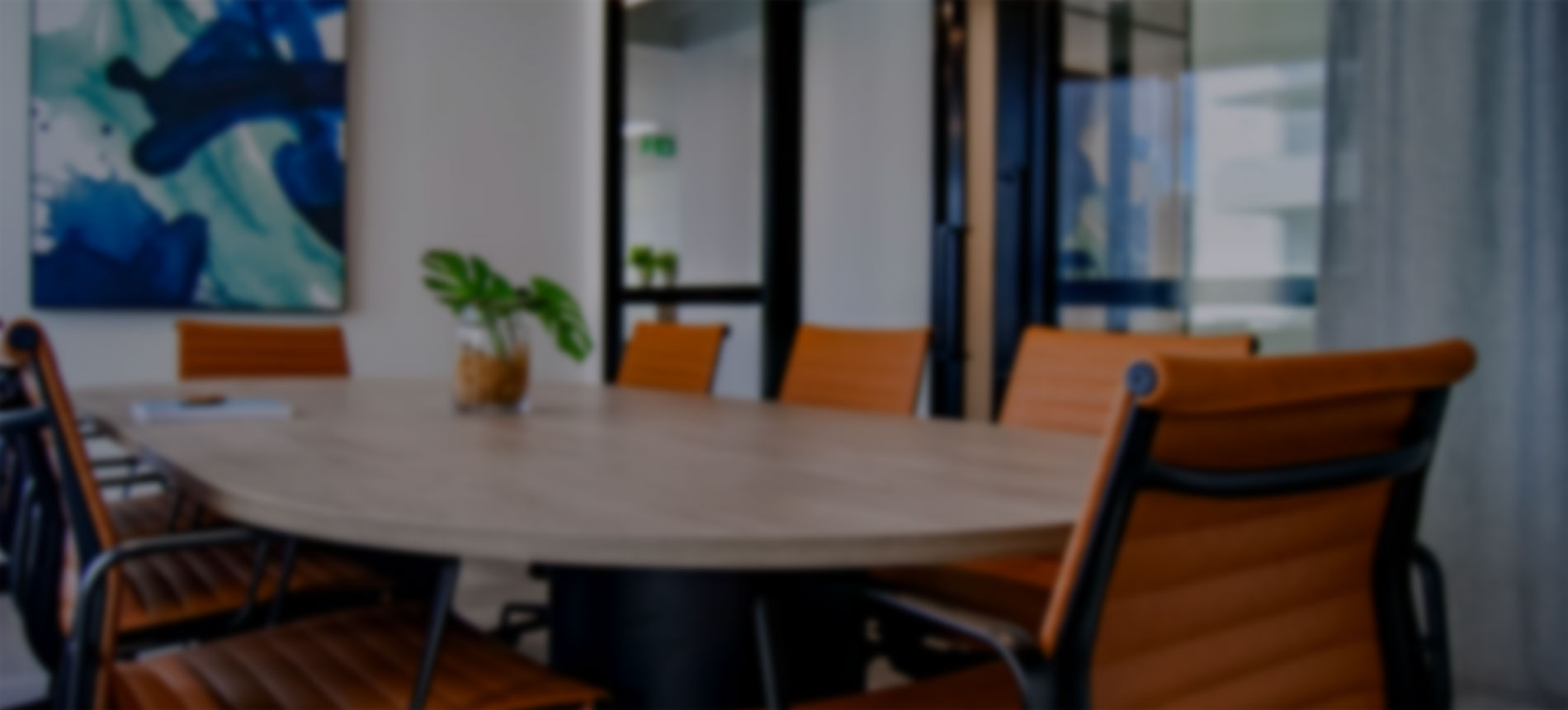 关键词：智慧办公, 数字化连接, 科技感地球模型, 深圳市鸿宝科技;描述：深圳市鸿宝科技智慧办公场景下的科技感地球模型，，，，体现数字化连接与全球化办公理念